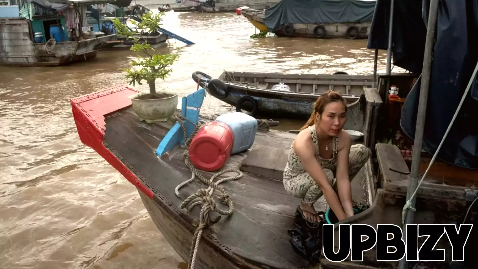 Decline of Vietnam’s Floating Markets Amid Economic Growth